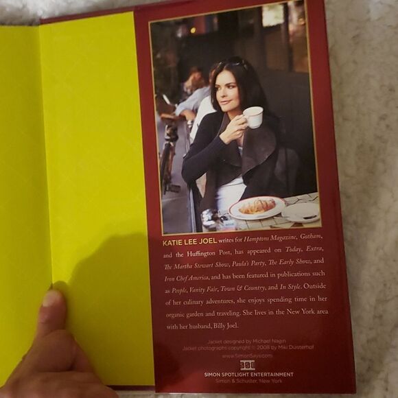 Katie Lee Joel the comfort table - Picture 5 of 5